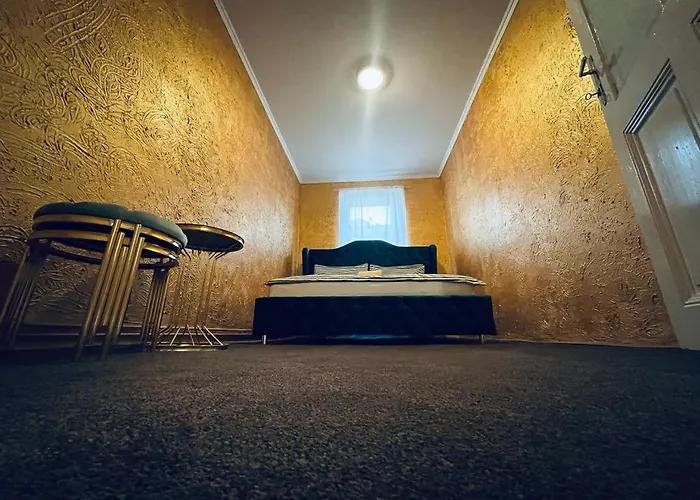 Apartment Gold